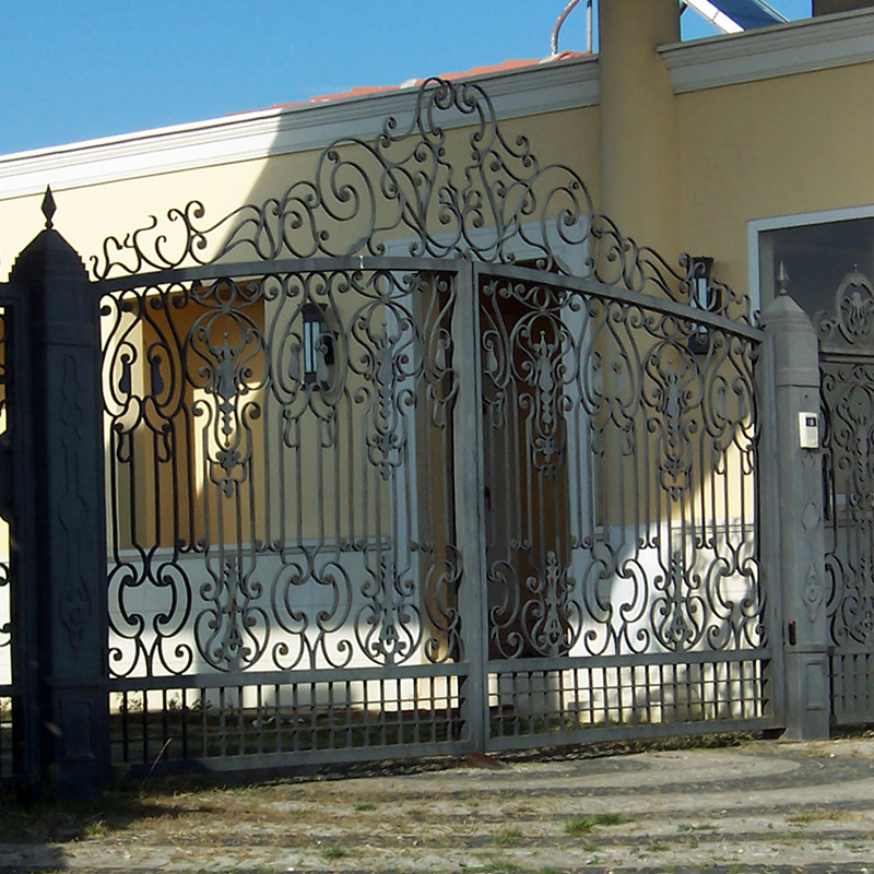 Nevon Ferforje Uygulamaları - Ferforje Demir, Bina Giriş Kapısı, Bahçe Kapısı, Garaj Kapısı, Balkon Korkuluk, Duvar Üstü Korkuluk, Ferforje Mimarisi