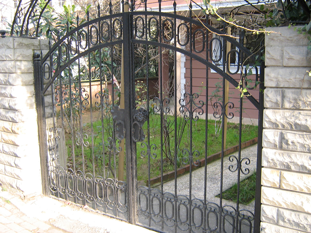 Nevon Ferforje Bahçe Kapısı, Raylı Kapı, Garaj Kapısı, Bina Giriş Kapısı