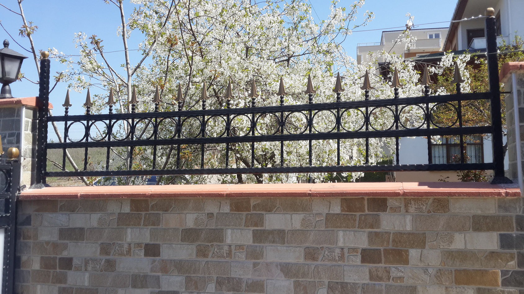 Nevon Ferforje Duvar Üstü Korkuluk