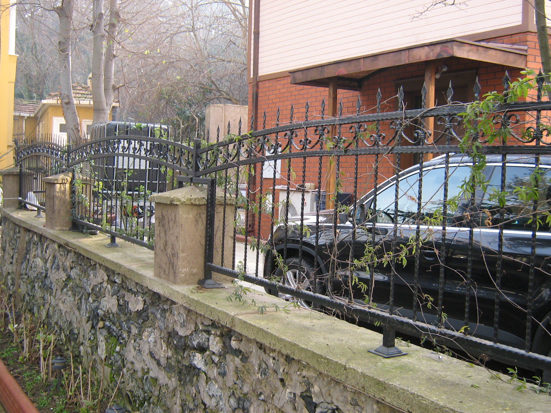 Nevon Ferforje Duvar Üstü Korkuluk