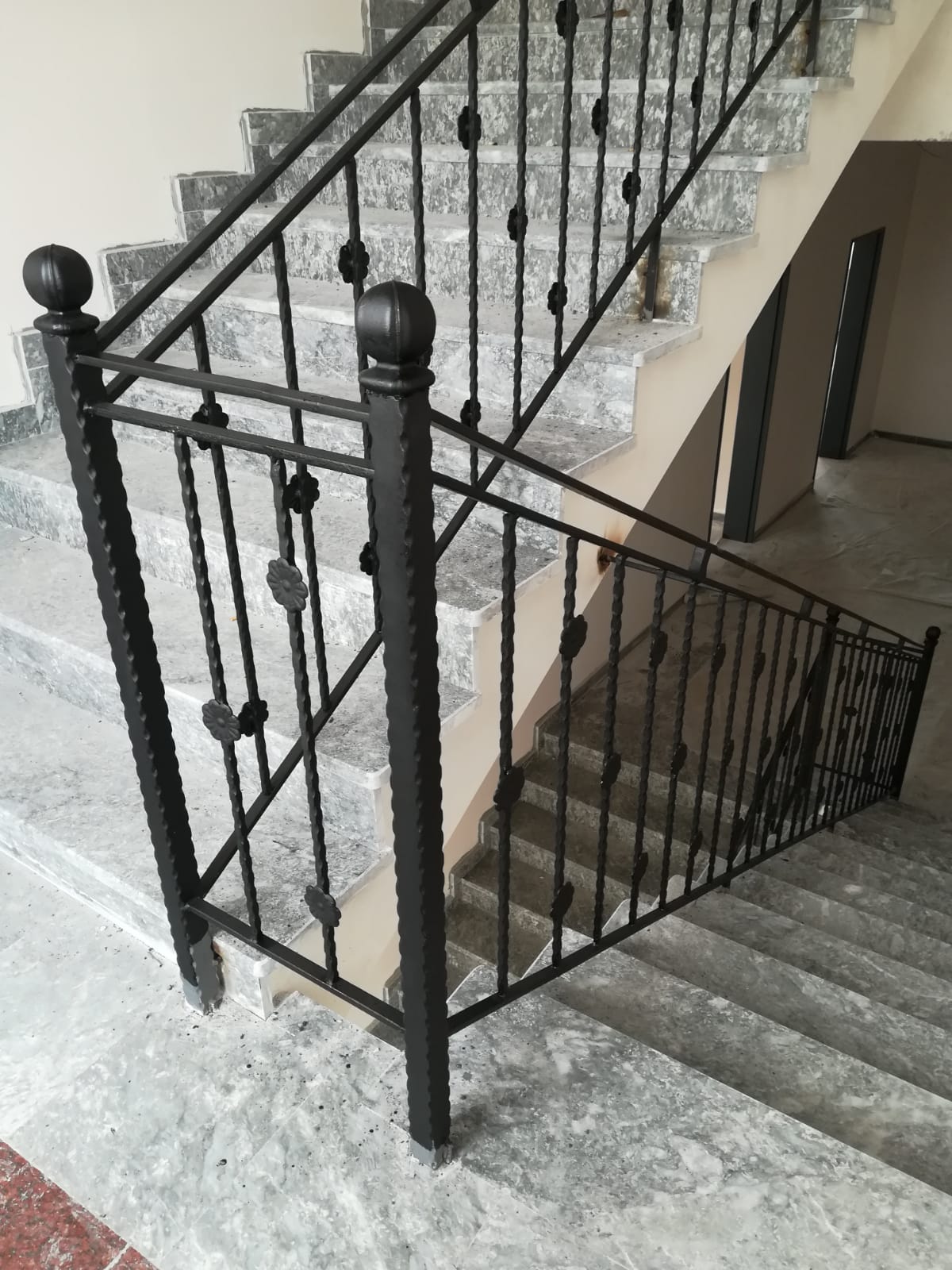 Nevon Ferforje Merdiven Korkuluk