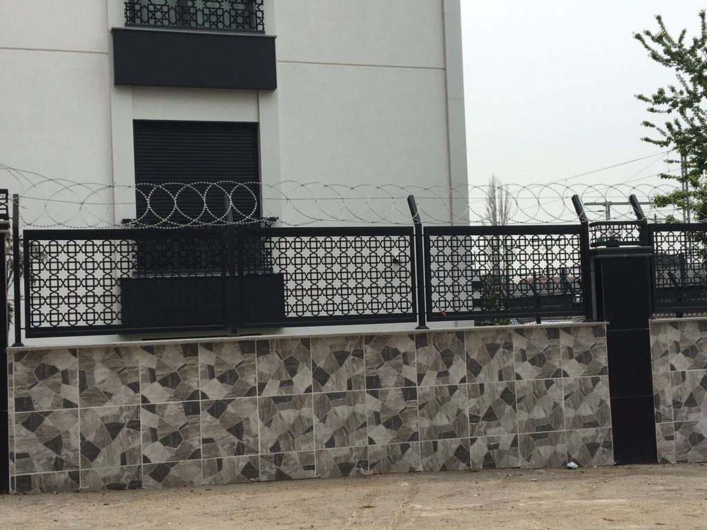 duvar-ustu-bahce-korkuluk-6 duvar-ustu-bahce-korkuluk-6